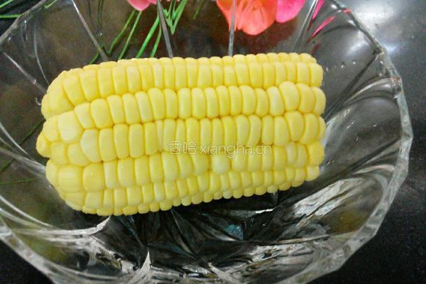 玉米胡萝卜粥的做法图解1
