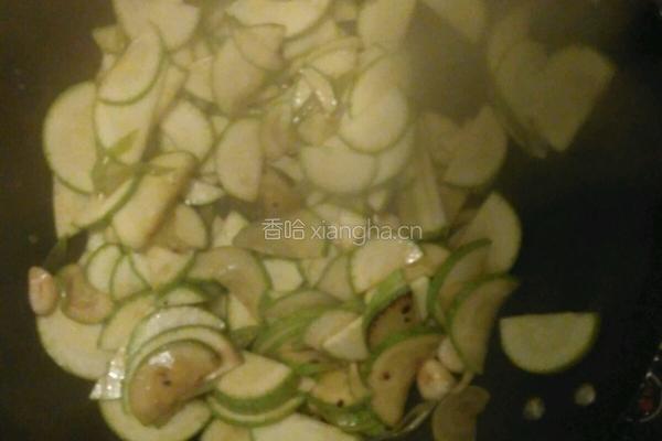 西葫芦炒鸡蛋的做法图解5