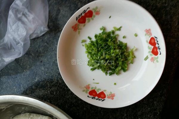 自做葱油饼的做法图解3