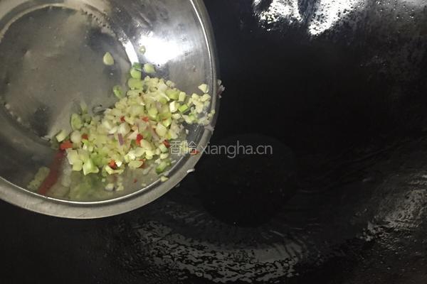 辣酒煮花螺的做法图解3