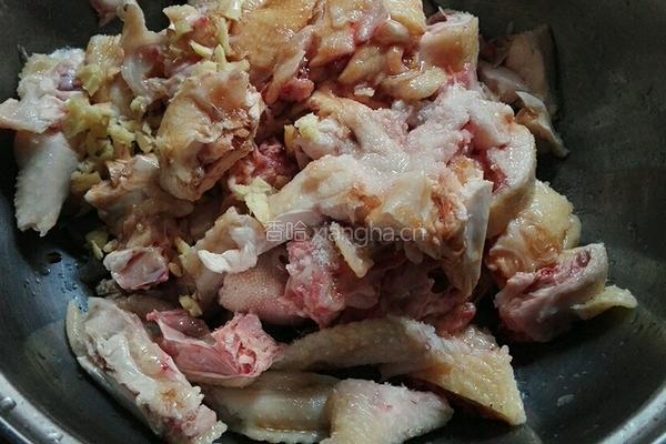 冬菇煮鸡肉的做法图解3