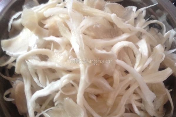 磨菇瘦肉汤的做法图解1