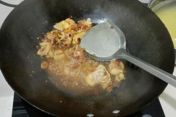 土豆烧鸡腿的做法图解3