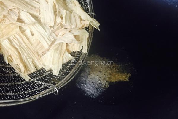 银杏猪肚浸腐竹的做法图解5