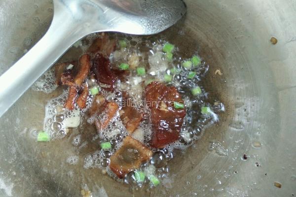 腌猪肉土豆烩豆角的做法图解4