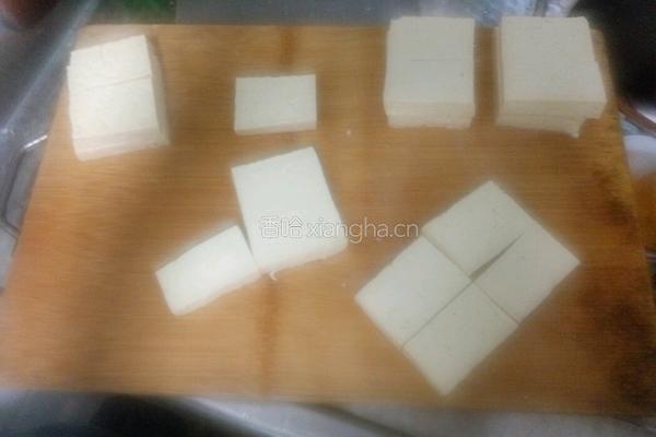 番茄豆腐的做法图解1