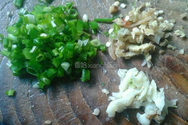 凉拌脆爽黄豆芽的做法图解3