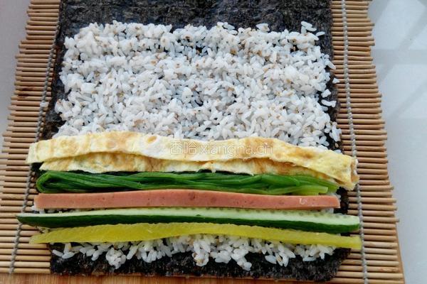 韩式紫菜包饭的做法图解5