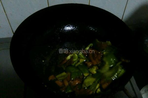 甜椒炒肉的做法图解4