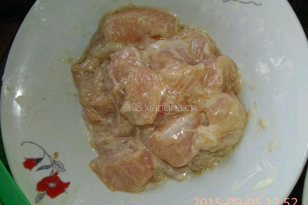 鸡胸肉炒三鲜的做法图解2