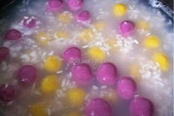 酒酿南瓜紫薯汤圆的做法图解2
