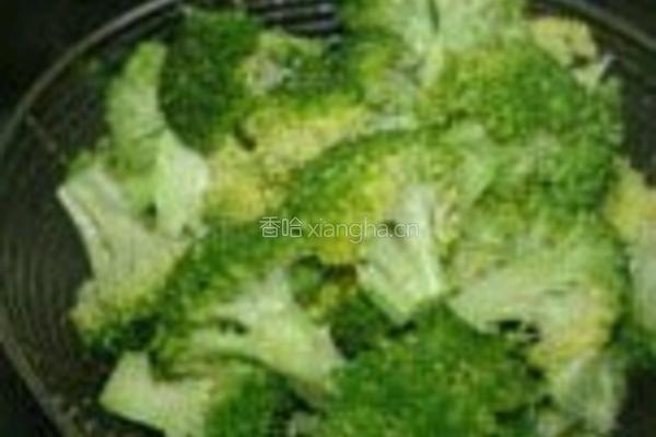 上汤西蓝花的做法图解1