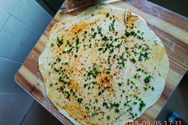 河南葱油大饼的做法图解4