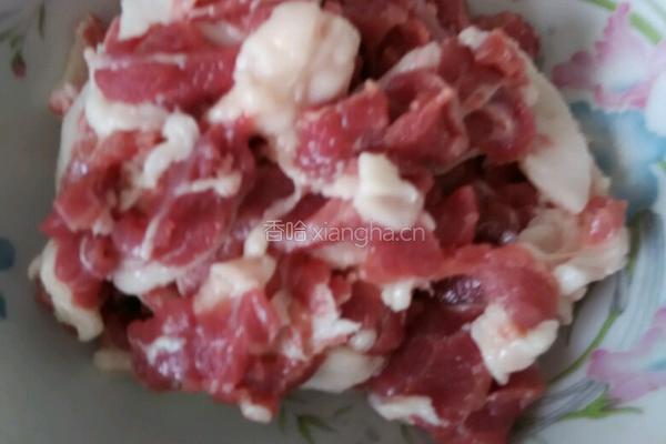 咸菜炒肉的做法图解2