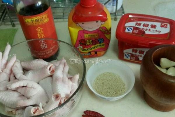 韩式辣鸡爪的做法图解1