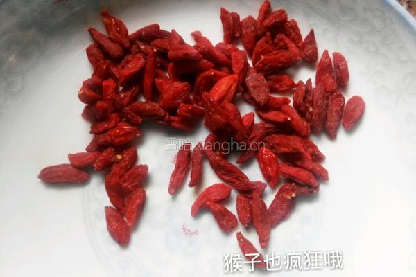 鱼翅响螺猪骨头汤的做法图解3