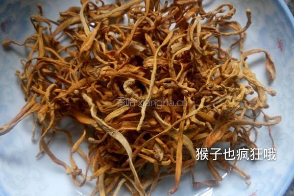 鱼翅响螺猪骨头汤的做法图解4