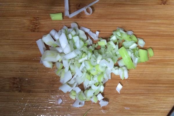 小葱拌豆腐的做法图解3