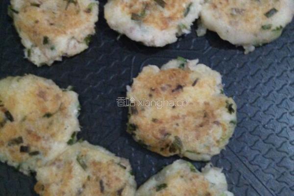 土豆泥碎肉饼的做法图解3