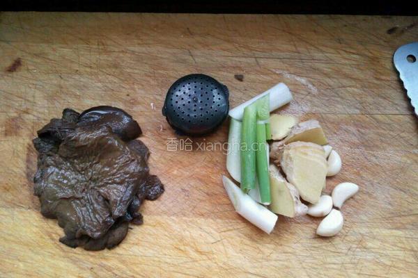 松茸牛肉汤的做法图解2