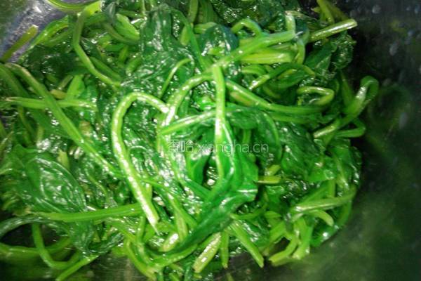 菠菜拌花生米的做法图解6