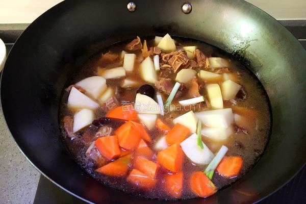 土豆炖牛腩的做法图解9