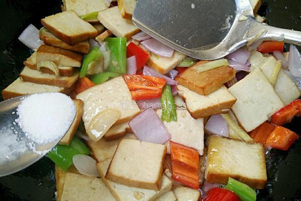双椒豆腐干的做法图解7