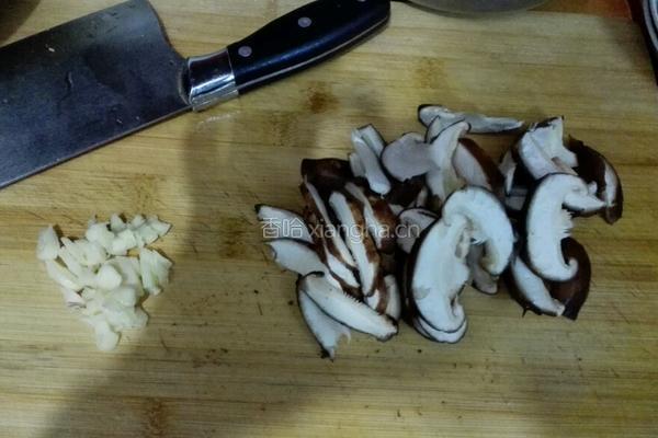 素炒香菇荷兰豆的做法图解4