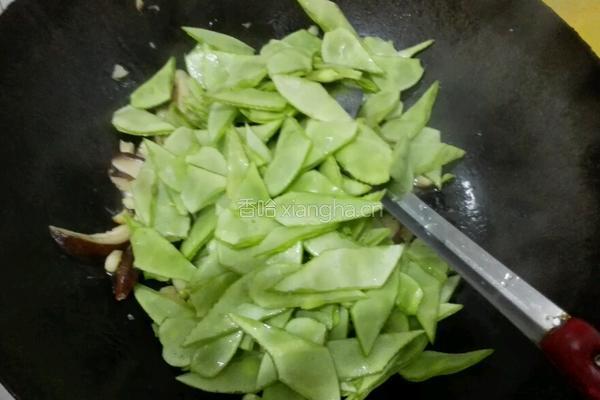 素炒香菇荷兰豆的做法图解6
