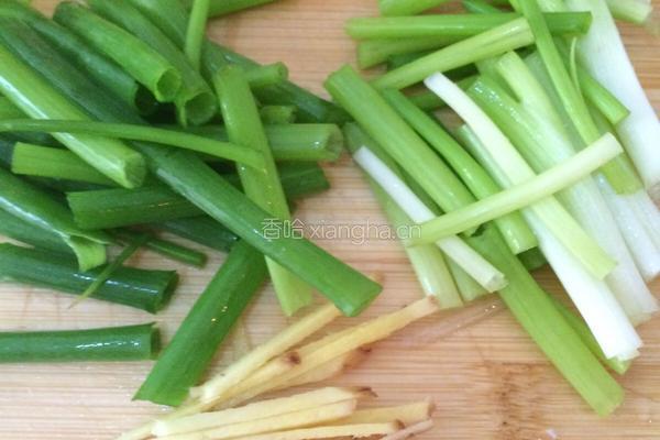 番茄酱焖大虾的做法图解3