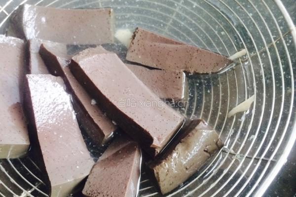 羊血豆腐的做法图解4