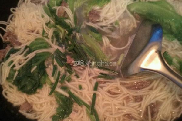 牛腩鲜鱿面的做法图解8