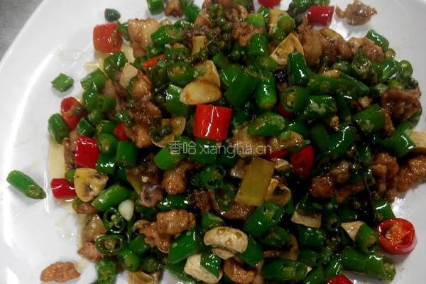 蘑菇炒小鸡的做法图解5