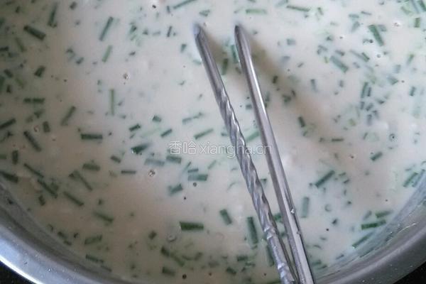 鸡腿蓓根煎饼的做法图解2