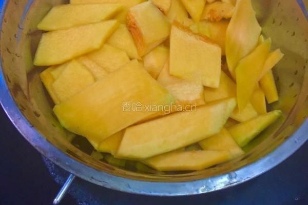 清新南瓜羹的做法图解3