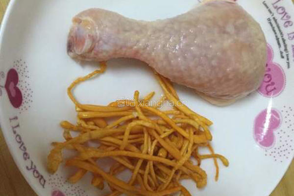 鸡腿虫草汤的做法图解1