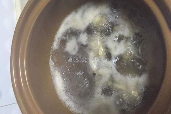鸡腿虫草汤的做法图解3