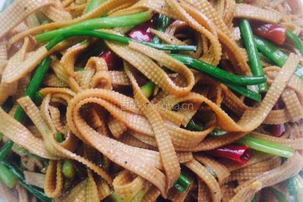 豆皮炒韭菜苔的做法图解4
