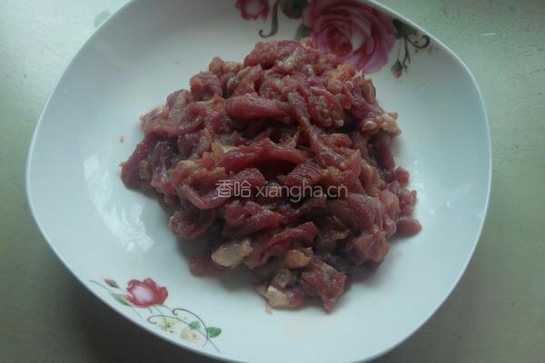 韭黄炒肉丝的做法图解3