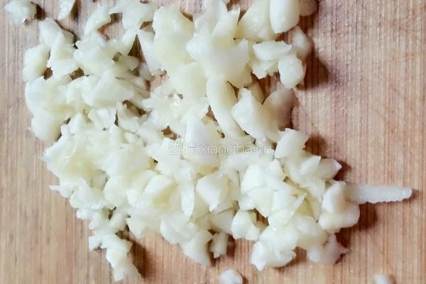 蒜蓉肉未芹菜的做法图解4