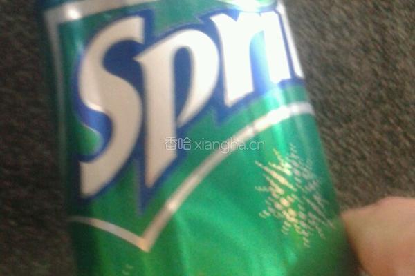 雪碧凤爪的做法图解1