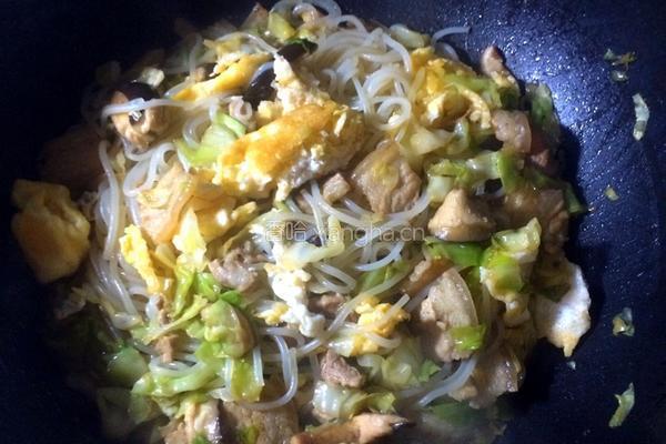 五花肉炒粉的做法图解9