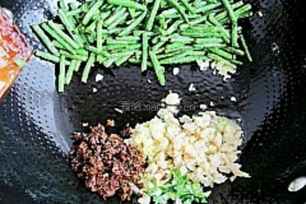 干煸豆角的做法图解5