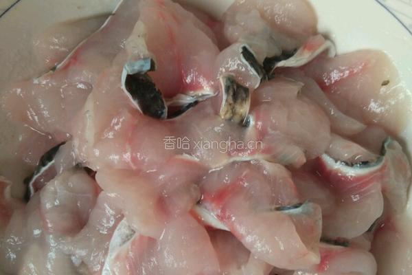 酸菜鱼的做法图解2