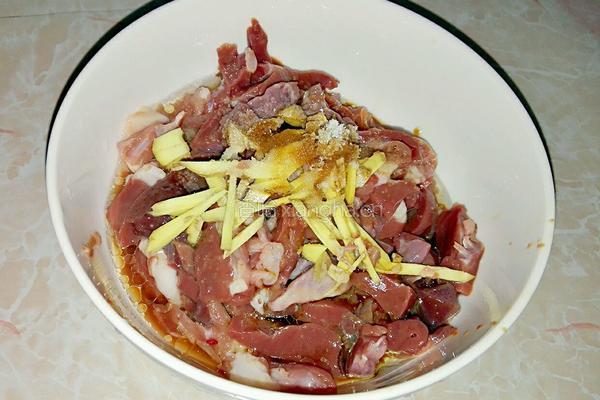 猪杂粥的做法图解2