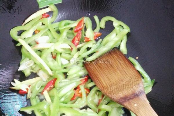 猪血炒豆腐的做法图解6