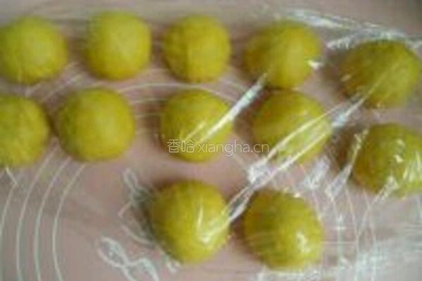 葡萄干胡萝卜面包卷的做法图解7