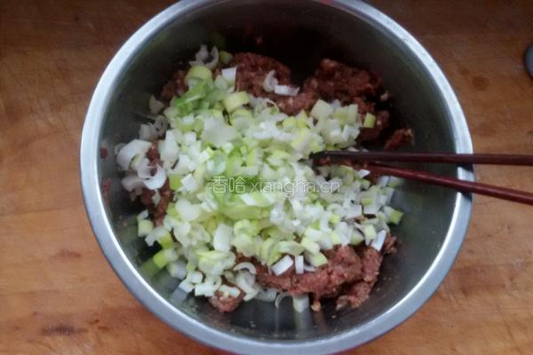 酱香肉卷子的做法图解2