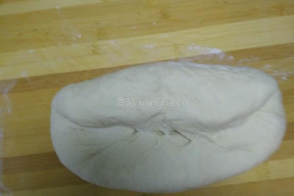 胡萝卜鸡蛋馅饼的做法图解2