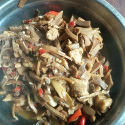 烟笋炒肉的做法[图]